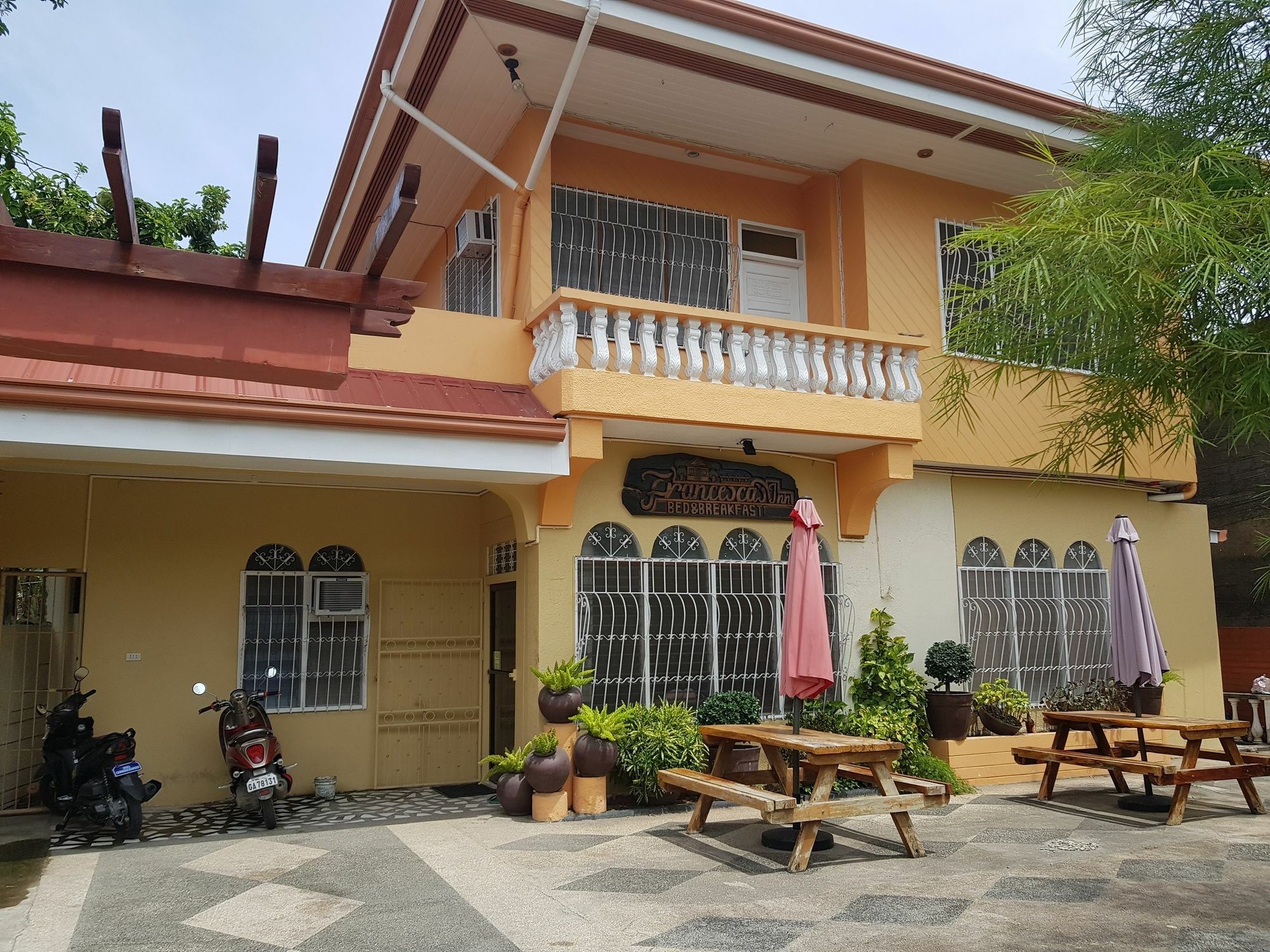 Francesca'S Inn Tagbilaran Eksteriør billede